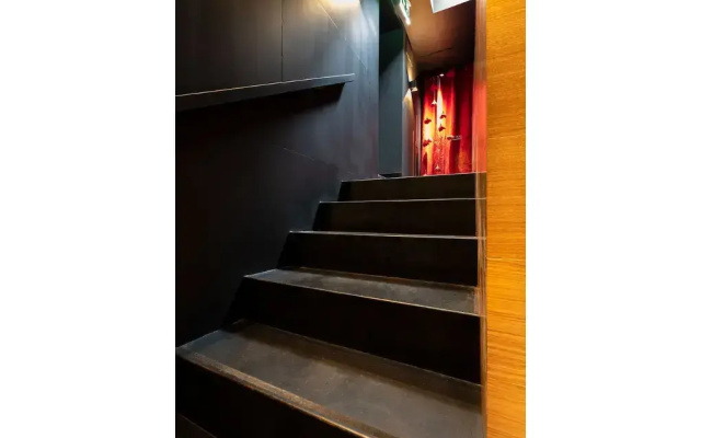 Zrooms Suites