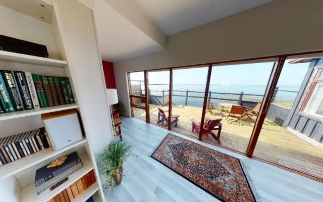 Kleifar: Ocean View Apartment