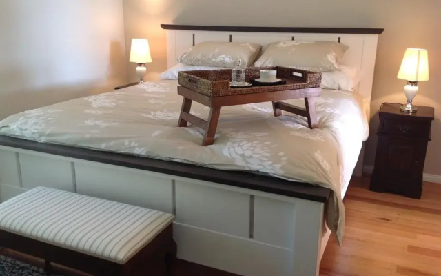 The Avenue at Montville Luxury Cottage
