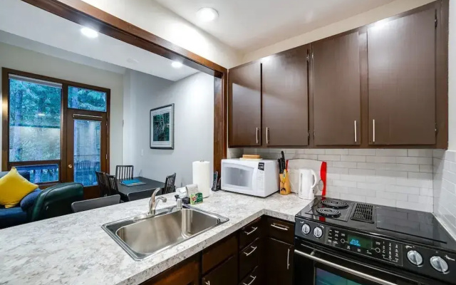 Mt Baker Lodging Condo 68 - Sleeps 4