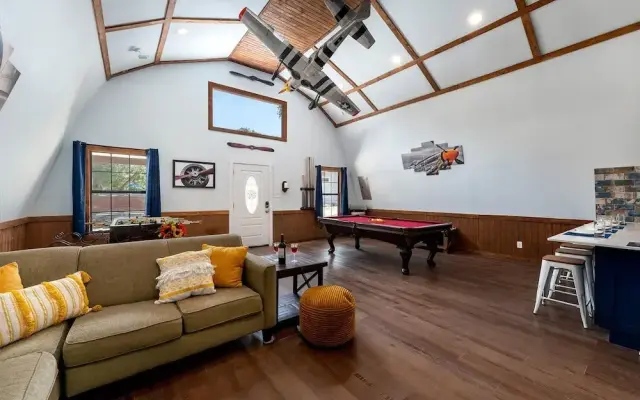 Terracotta Oasis - Wimberley for 30 Guests