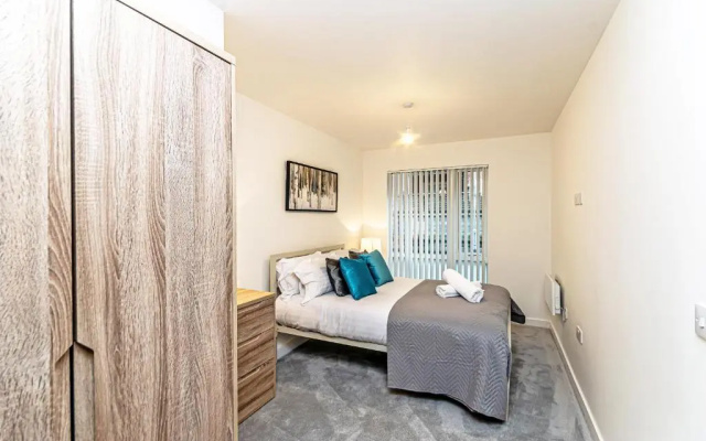 Halo House Apartments