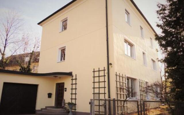 Отель Pension am Eschenbach Австрия, Зальцбург - отзывы, цены и фото номеров - забронировать отель Pension am Eschenbach онлайн вид на фасад
