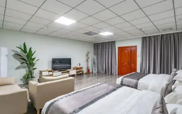 Tianyuan Space Capsule Hotel (Urumqi T1 Branch)