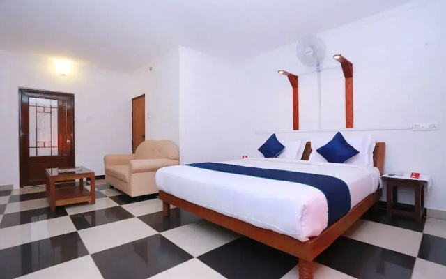 OYO 10783 Hotel River Moon