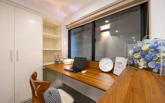 Urchin Apartment