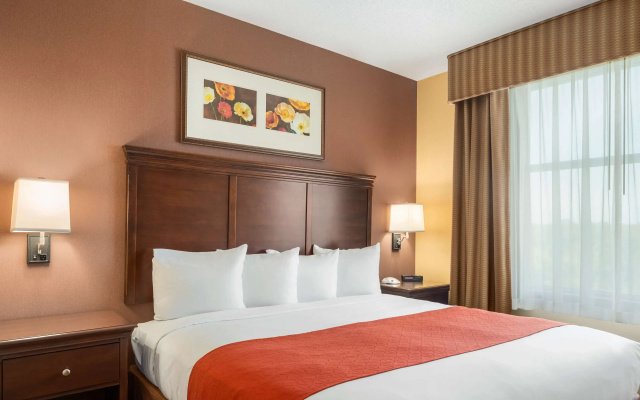 Comfort Inn & Suites Cuyahoga Falls - Akron