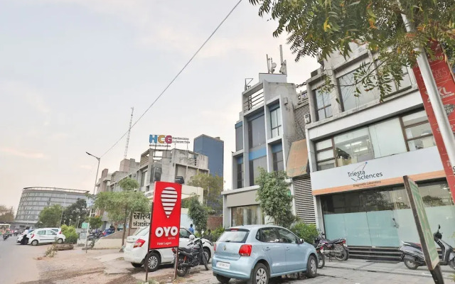 OYO 3914 Hotel Legend