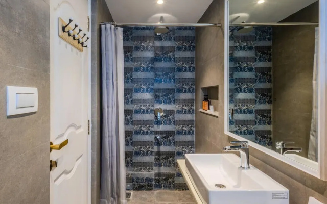 5bhk With Pool 1 5 km From Thalassa Casa Amour