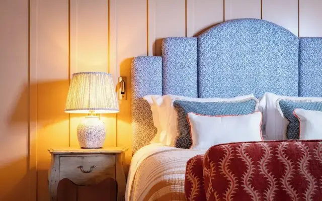 The Coat and Bear - A Heartwood Inn