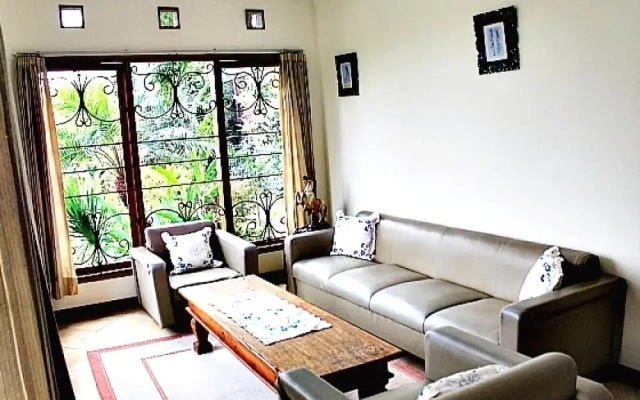 De Maya Cottage