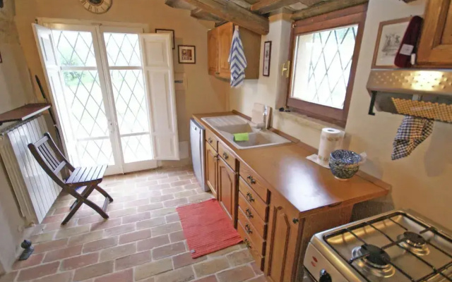 Belvilla by OYO Spacious Villa in Treia With Pool