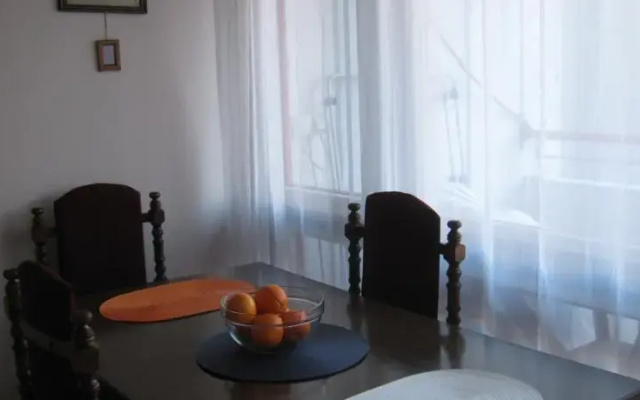 Apartment 017