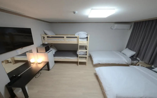 Y's House - Hostel