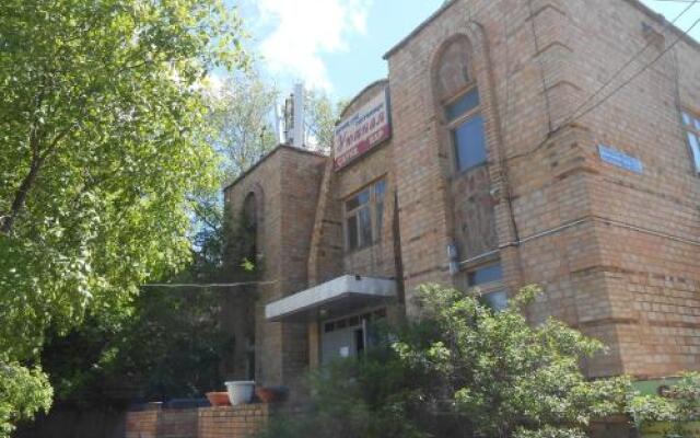 Гостиница Уютная Казахстан, Нур-Султан - отзывы, цены и фото номеров - забронировать гостиницу Уютная онлайн вид на фасад
