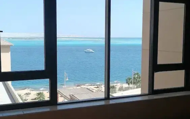 Stunning Sea View 1-bed Apartment in Hurghada