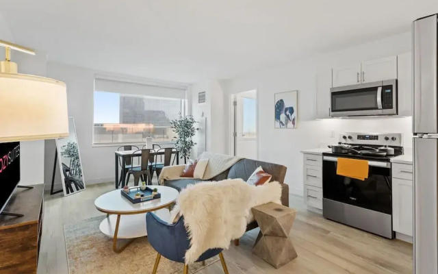 Boardwalk 2BR 3BA Condo Cozysuites at Showboat