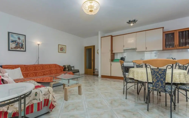 Nice Home in Zambratija With Wifi and 2 Bedrooms