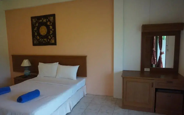 SS Emerald Suite