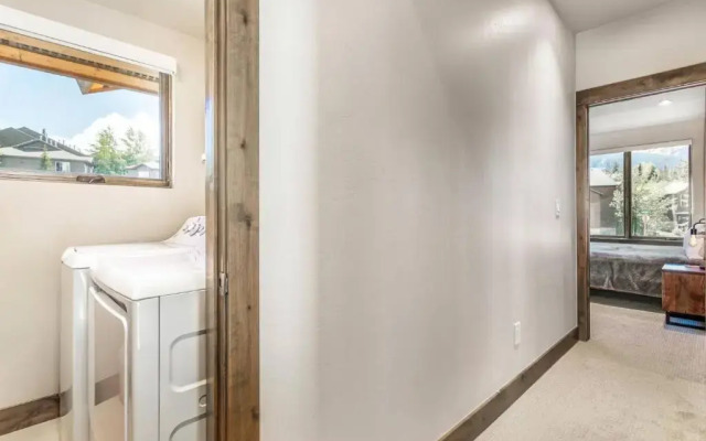 Treehouse Village 323