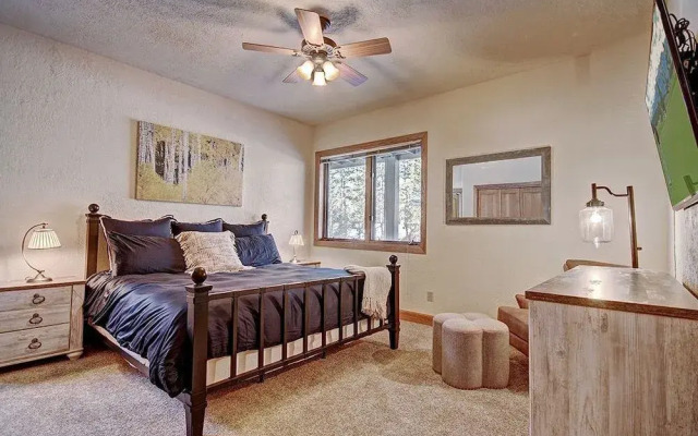 Evergreen Lodge
