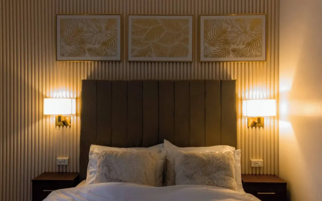 Elegant Studio, Close to the Airport and big Malls