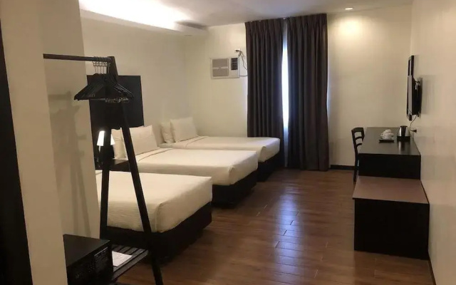 Piña Suites