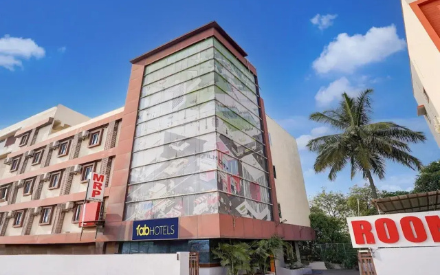 FabHotel Leo Grand