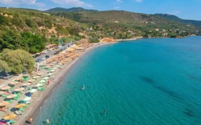 Beachfront Avia Nest - Aspa s Getaway