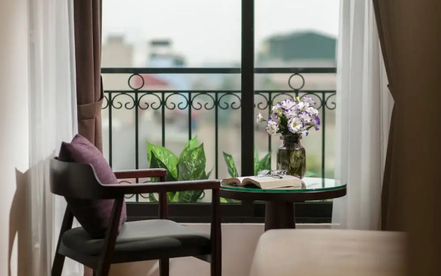 Aha Commencer Hotel Hanoi
