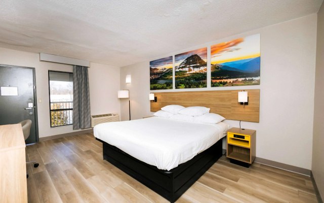 Days Inn by Wyndham Cincinnati East