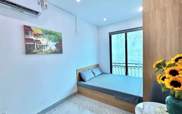 Aira Kim Ma Apartment