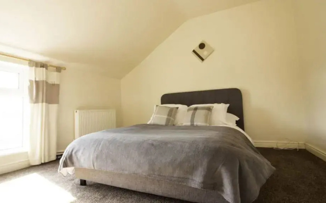 RoomTel - Brook House