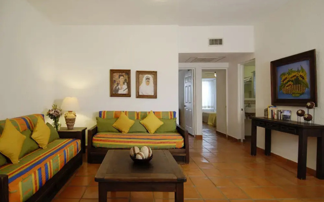 Las Palmas Condominio
