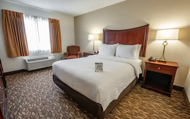 Christopher Inn and Suites