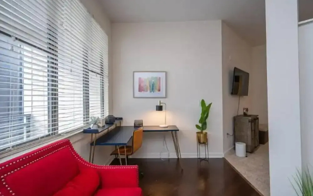 Modern Luxury Apartment with Gym 410