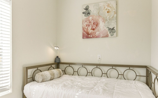 Explore Houston! Pet-friendly Home Near Downtown