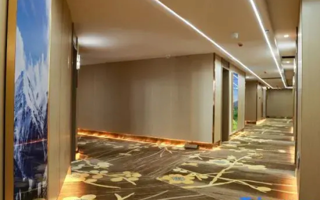 Nalati Yuhao Hotel