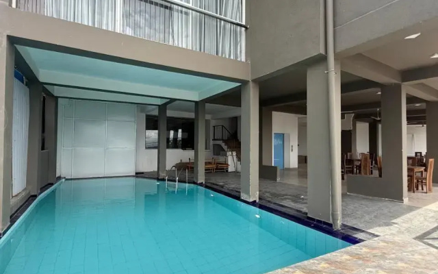 No. 11 Residence