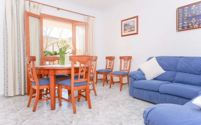 Pinya in Alc dia With 3 Bedrooms and 1 Bathrooms