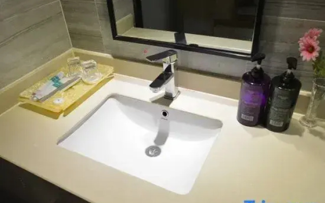 YI Cheng Le Xuan Hotel