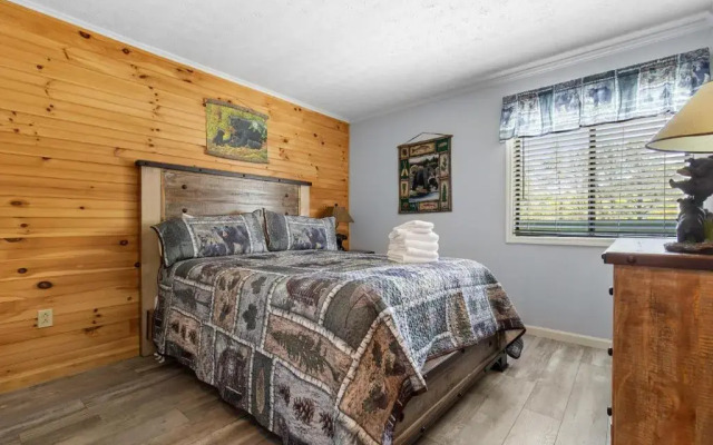 Bear Cub Retreat by Jackson Mountain Rentals