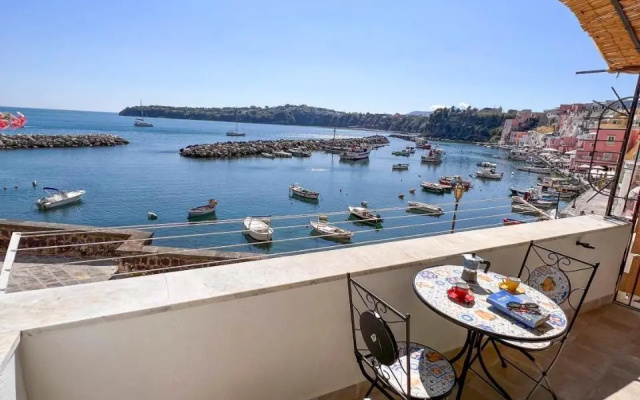 Calilla House by Procida Reserve
