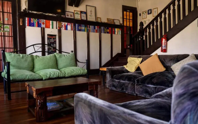Hostal Little Castle - Hostel