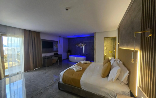 Rhodos Horizon Boutique – Adults Only