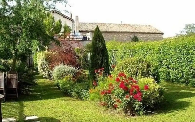 Logis Hotels  Auberge De La Tour   Hôtel Et Restaurant