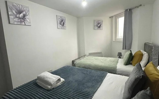 1br-sleeps4-parking-closetocentre