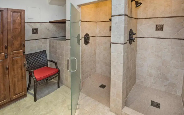 Ascent Residence 208