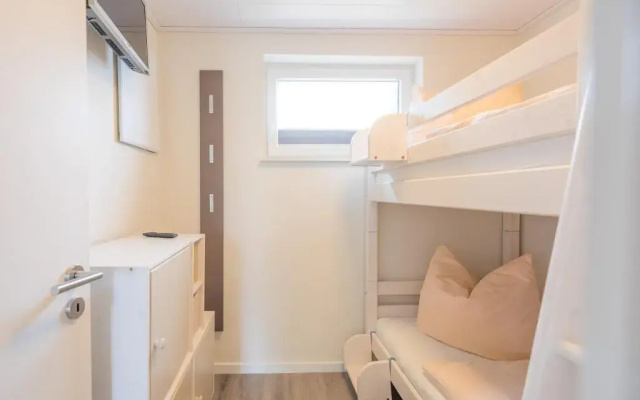 Bungalow Neuwarft, Wohnung 2