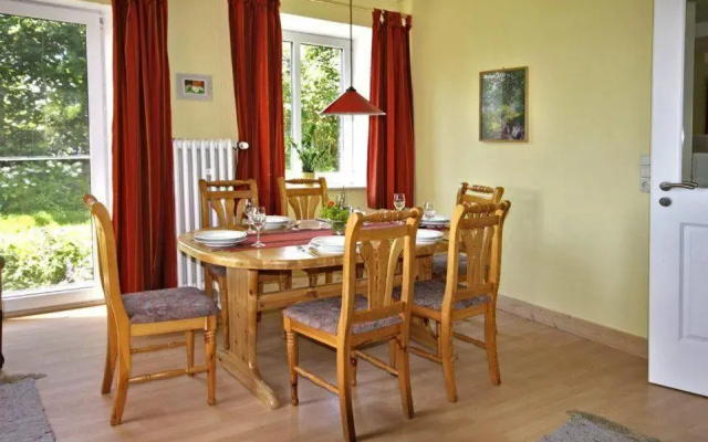 Haus-Storchennest